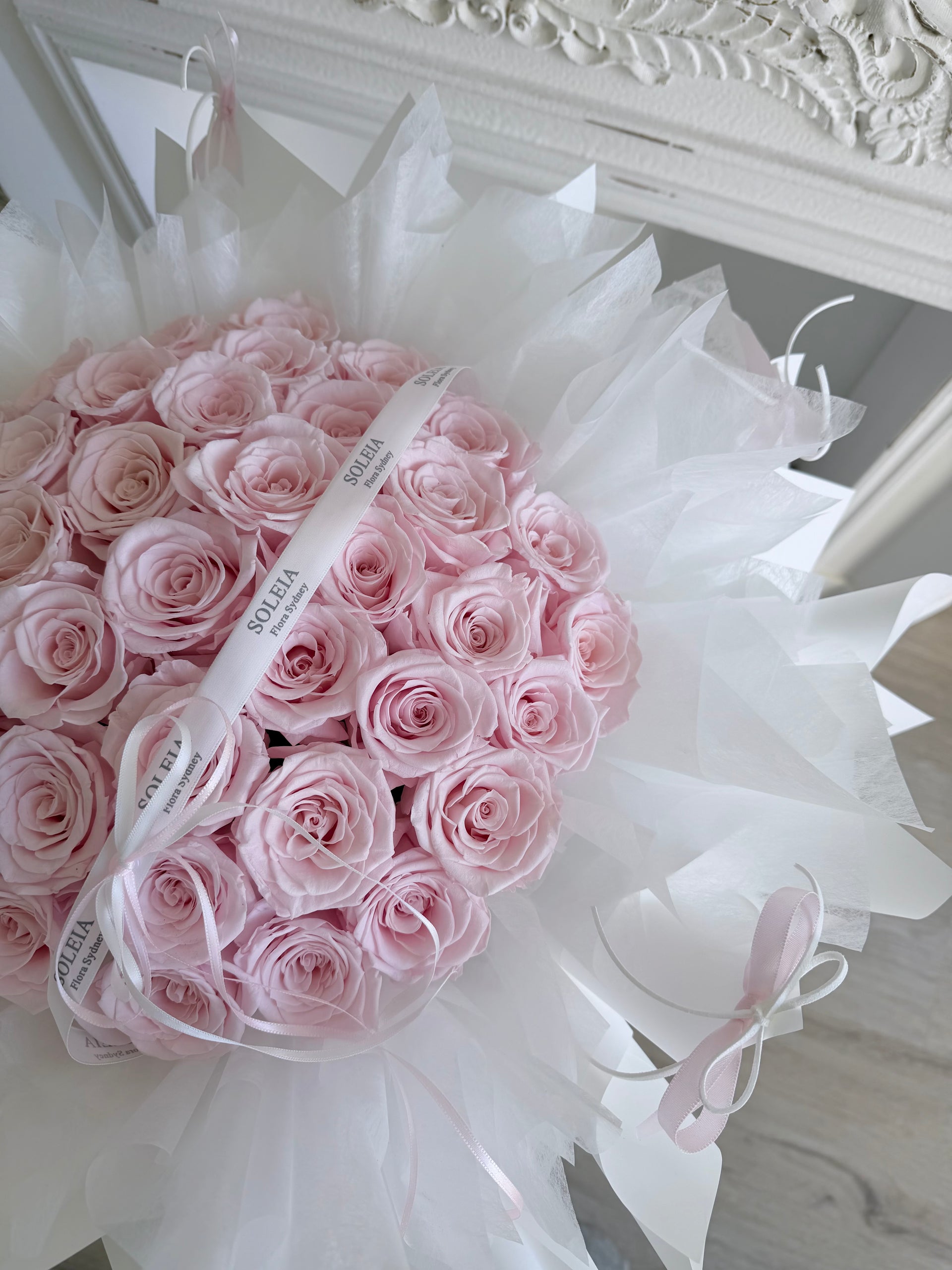 The Queen Rose Bouquet (Flower Foam Base)